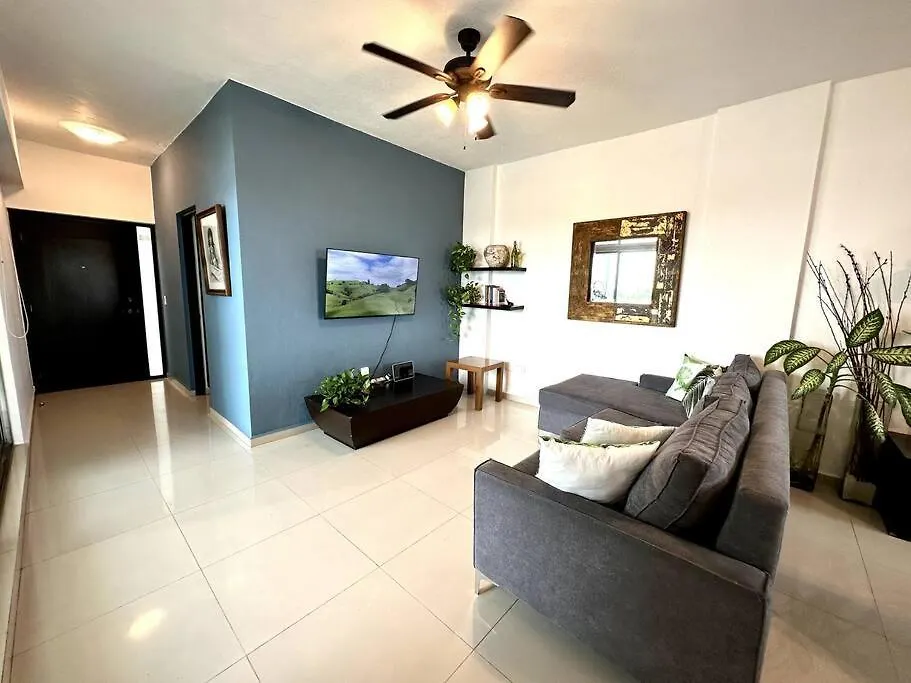 3Br Beautiful Condo With Pool Gym & Great Location Cancun Holiday home