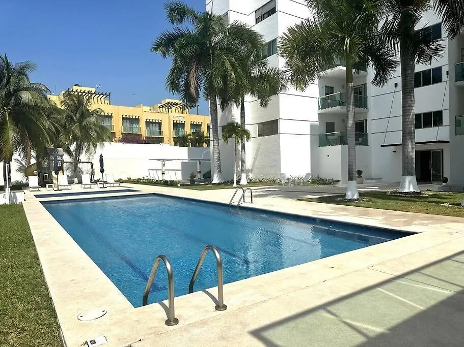 3Br Beautiful Condo With Pool Gym & Great Location Cancun