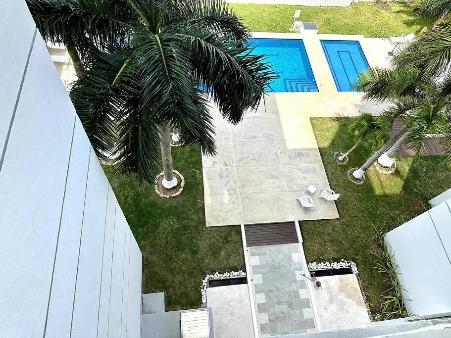 3Br Beautiful Condo With Pool Gym & Great Location Cancun