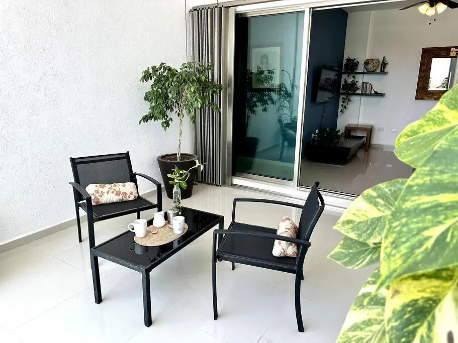 3Br Beautiful Condo With Pool Gym & Great Location Cancun Holiday home