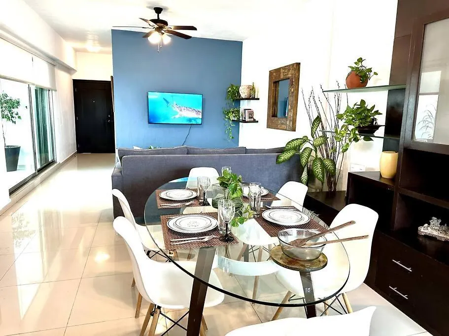 Casa vacanze 3Br Beautiful Condo With Pool Gym & Great Location Cancún Messico